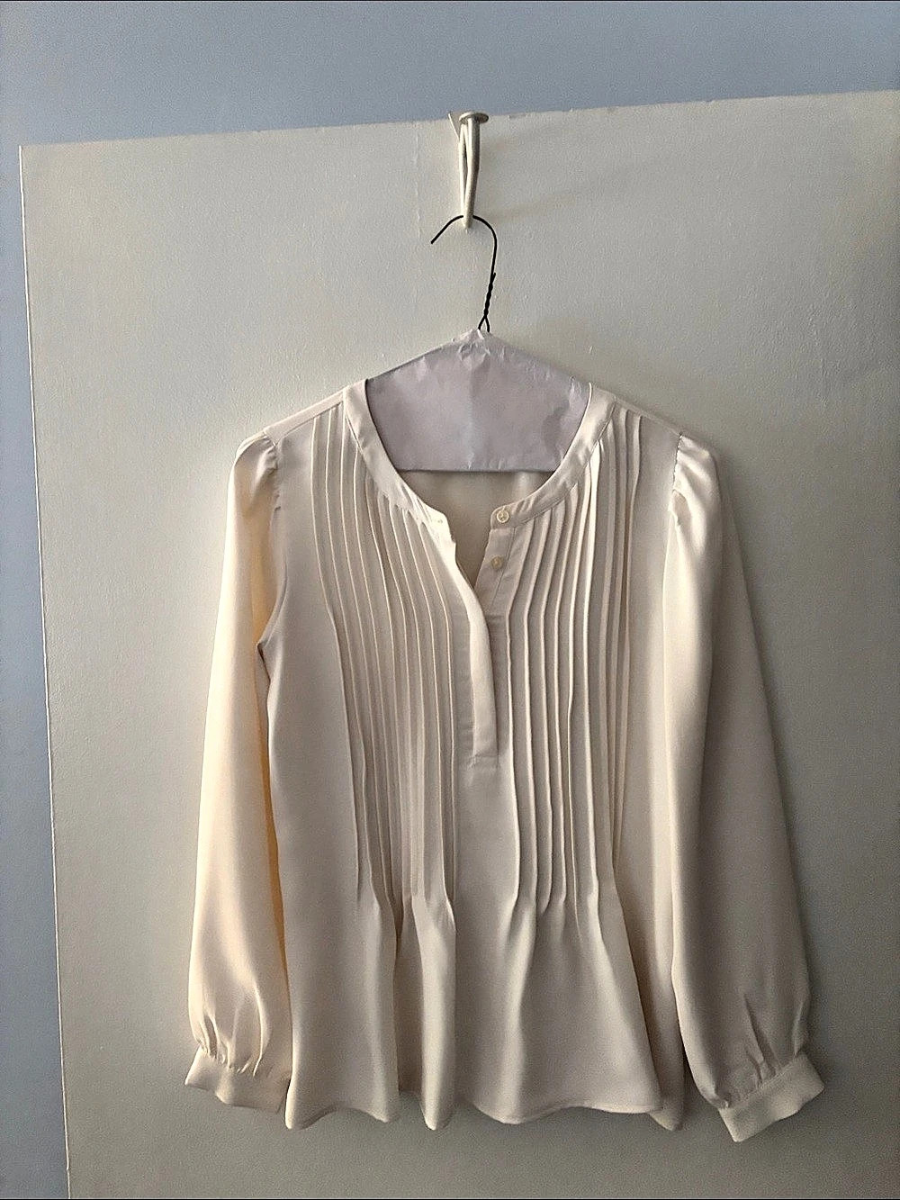 Pleated Long Sleeve Blouse in White Like New